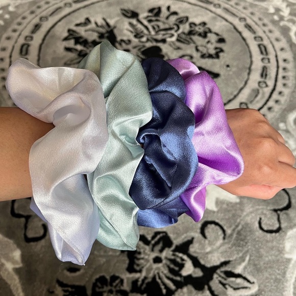 Maxi size, silk scrunchies by @simpleknot_ca on IG.. 3 pcs for $20.. - Picture 4 of 4